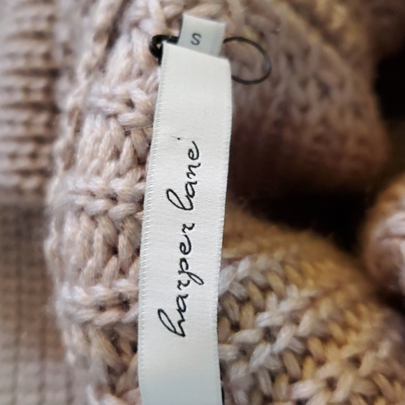 Harper Lane mock turtleneck bell sleeve sweater - Picture 5 of 6